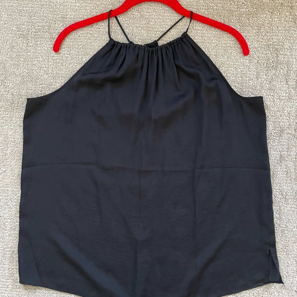 Flowy tank